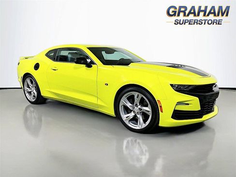 Used 2021 Chevrolet Camaro SS image 1