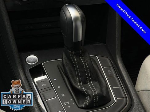 Used 2021 Volkswagen Tiguan SE FWD image 17