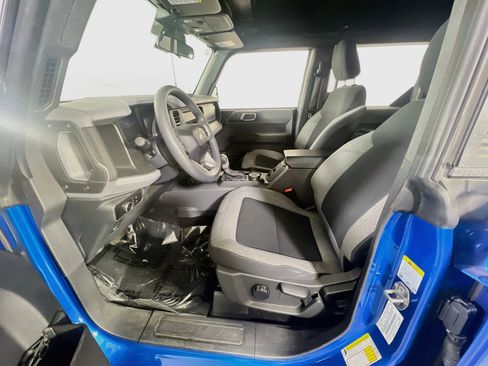 Used 2023 Ford Bronco 4-Door AWD/4WD image 19