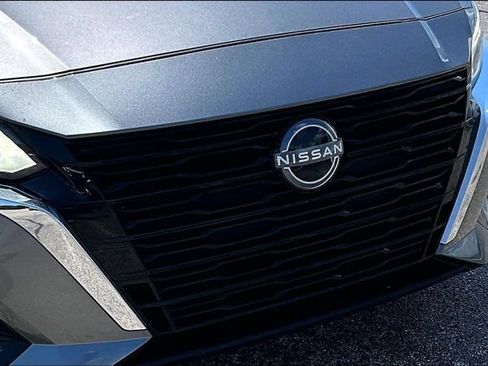Used 2025 Nissan Altima 2.5 SV FWD image 32