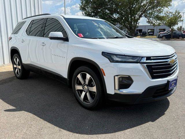 Used 2023 Chevrolet Traverse LT w/ LT Premium Package FWD image 17