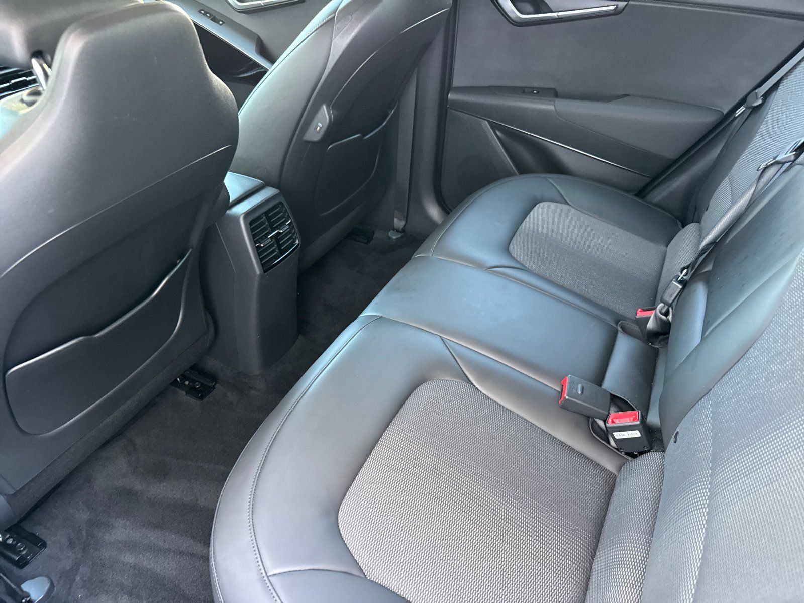 Used 2023 Kia Niro Wind FWD image 14
