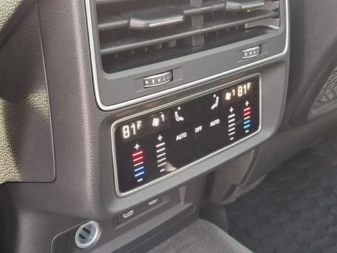 Used 2021 Audi SQ7 Premium Plus image 13