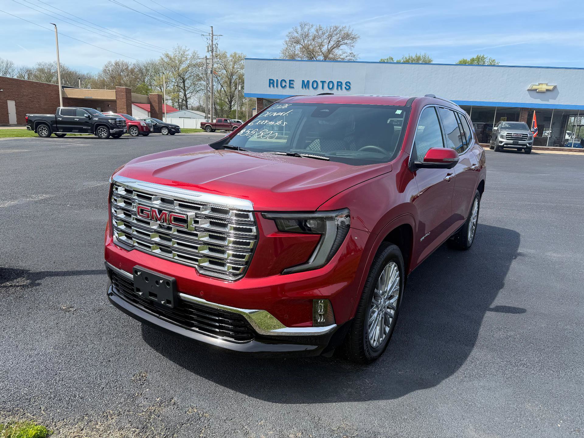 Used 2026 GMC Acadia Denali w/ Super Cruise Package FWD image 1