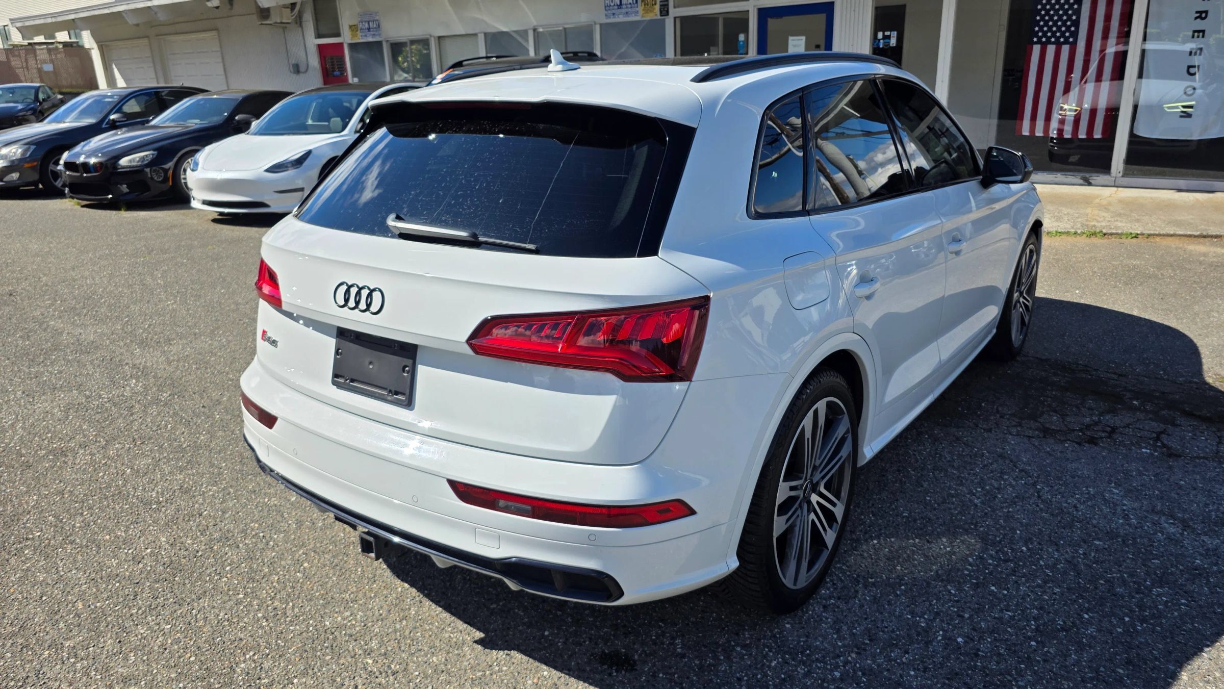 Used 2019 Audi SQ5 Premium Plus w/ Premium Plus Package AWD/4WD image 5