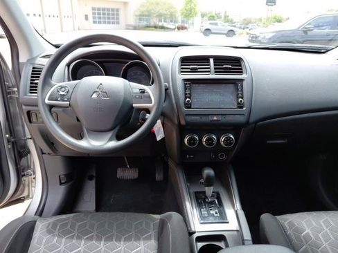 Used 2025 Mitsubishi Outlander Sport ES AWD/4WD image 23