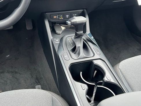 New 2025 Kia K4 LXS image 19