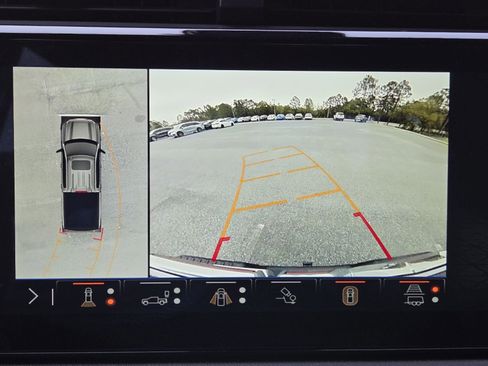 Used 2024 GMC Sierra 1500 AT4 w/ Technology Package image 12