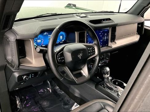 Used 2025 Ford Bronco Outer Banks AWD/4WD image 15
