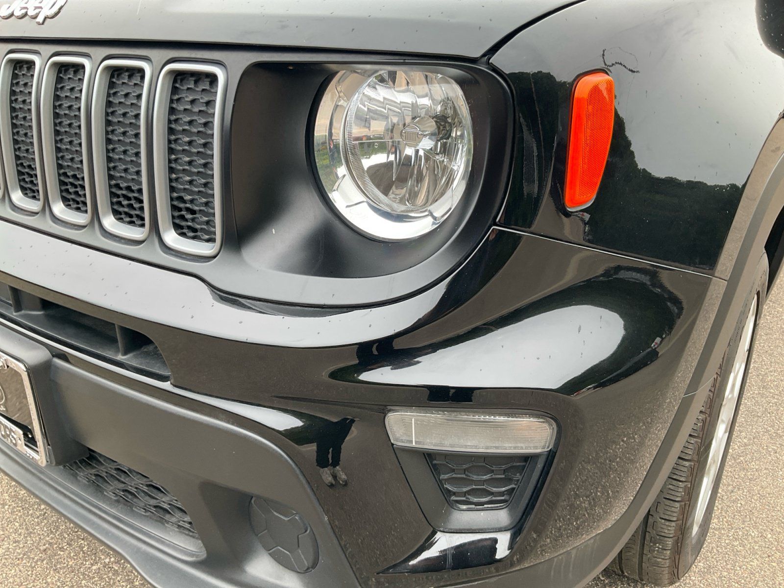 Used 2023 Jeep Renegade Latitude AWD/4WD image 31