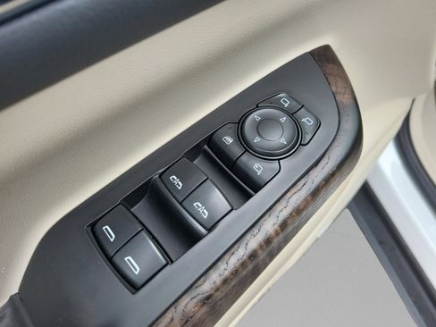 Used 2021 GMC Acadia Denali w/ Denali Technology Package image 13