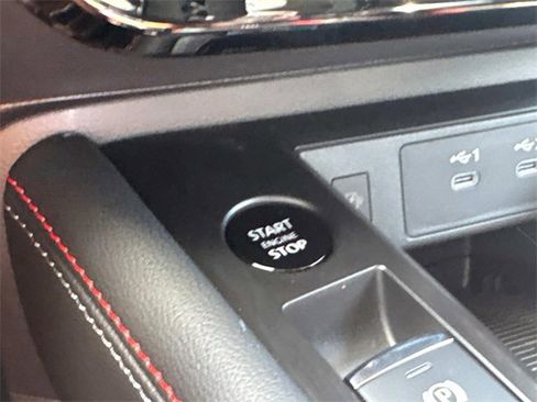 New 2025 Nissan Kicks SR w/ SR Premium Package image 33