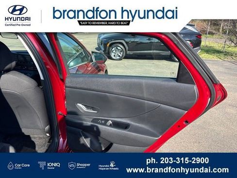 Certified 2026 Hyundai Elantra SE w/ Cargo Package FWD image 9