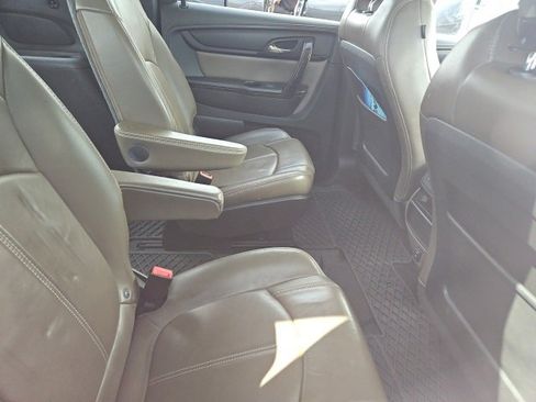 Used 2014 GMC Acadia SLT image 6