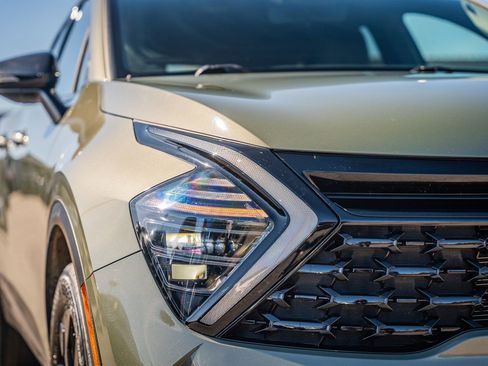 Used 2025 Kia Sportage X-Line image 11