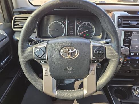 Used 2022 Toyota 4Runner Limited AWD/4WD image 17