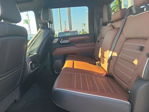 Used 2025 GMC Sierra 2500 Denali Ultimate w/ Max Trailering Package image 13