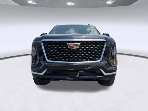 Used 2026 Cadillac Escalade Luxury w/ Touring Package AWD/4WD image 6