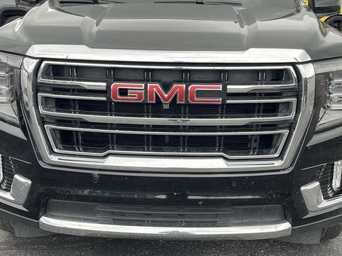 Used 2023 GMC Yukon SLT w/ SLT Premium Package AWD/4WD image 10