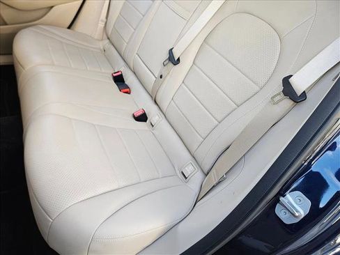 Used 2021 Mercedes-Benz GLC 300 image 15