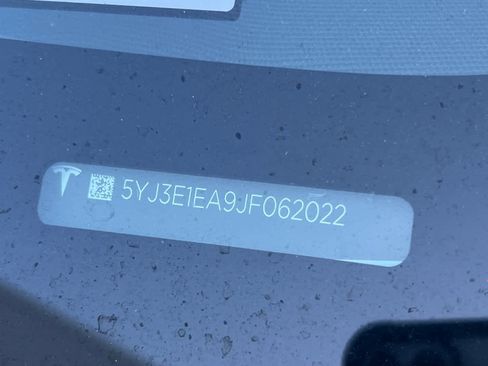 Used 2018 Tesla Model 3 Long Range RWD image 22