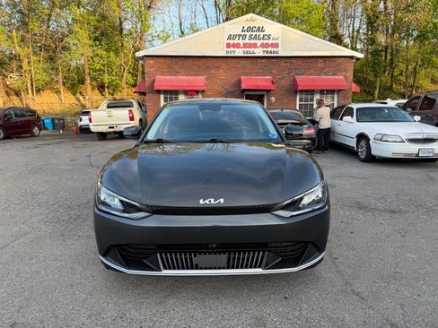 Used 2022 Kia EV6 Light image 2