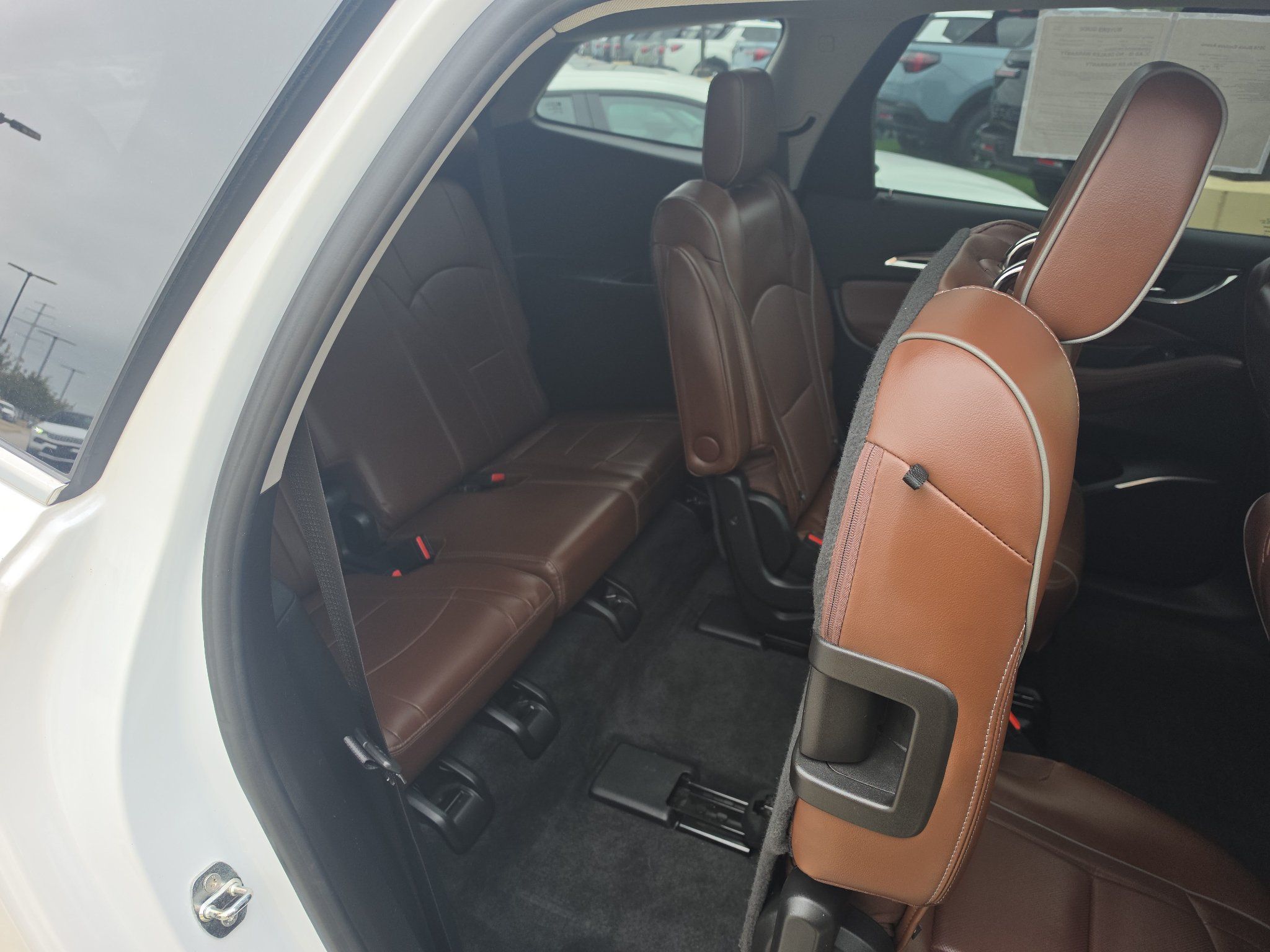 Used 2018 Buick Enclave Avenir AWD/4WD image 12