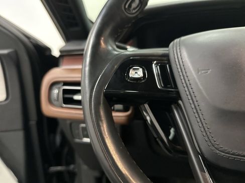 Used 2022 Lincoln Aviator Reserve w/ Equipment Group 201A image 40