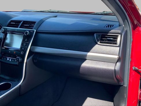 Used 2017 Toyota Camry XSE FWD image 16