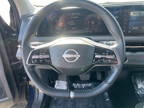 Used 2023 Nissan Ariya FWD image 12