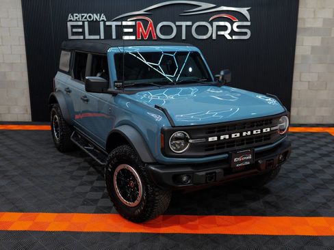 Used 2023 Ford Bronco Black Diamond w/ Sasquatch Package AWD/4WD image 3
