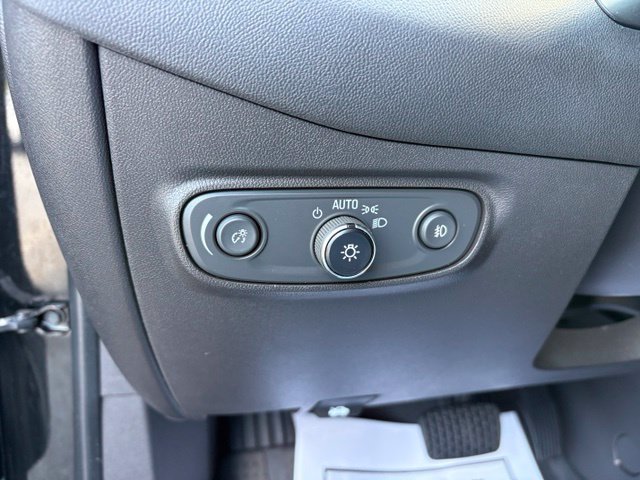 Used 2021 Chevrolet Equinox LT FWD image 22