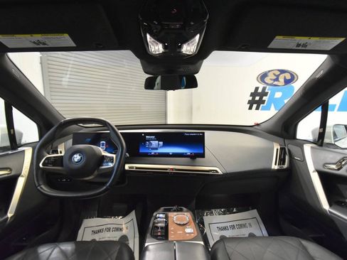 Used 2023 BMW iX xDrive50 w/ Premium Package AWD/4WD image 20