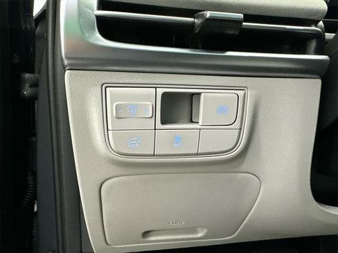 New 2025 Hyundai Tucson Limited image 35