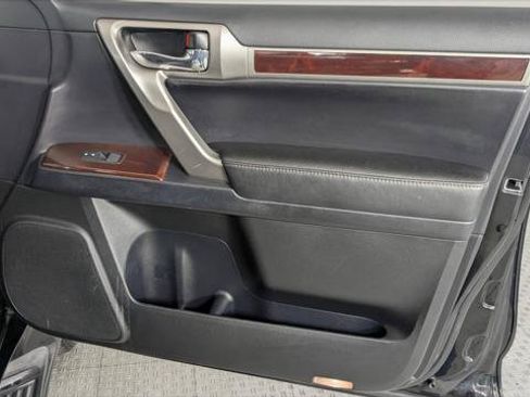 Used 2017 Lexus GX 460 Premium AWD/4WD image 27