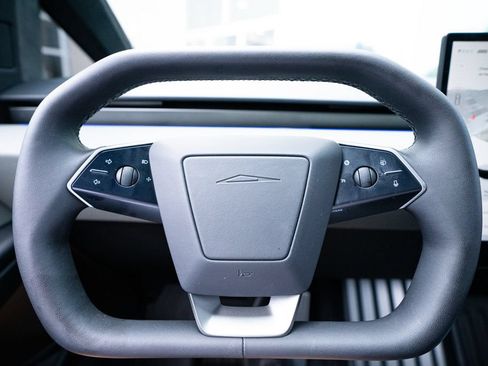 Used 2024 Tesla Cybertruck AWD Crew Cab image 28