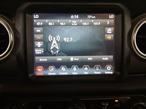 Used 2023 Jeep Gladiator Overland AWD/4WD image 23