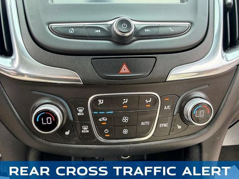 Used 2018 Chevrolet Equinox LT AWD/4WD image 20