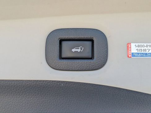 Used 2020 Nissan Rogue SV image 13