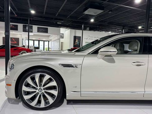 Used 2021 Bentley Flying Spur V8 w/ First Edition Specification image 49