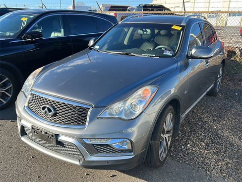 Used 2017 INFINITI QX50 2WD w/ Premium Plus Package image 4