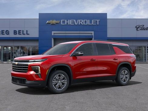 New 2025 Chevrolet Traverse LT image 2