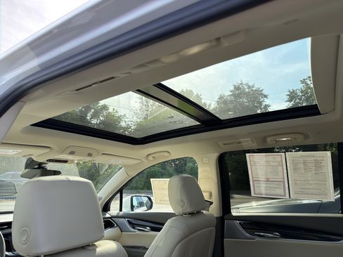 Used 2023 Cadillac XT6 Premium Luxury w/ LPO, Floor Liner Package AWD/4WD image 25