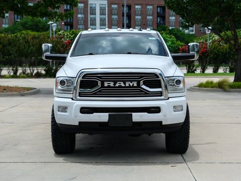 Used 2018 RAM 3500 Laramie Longhorn AWD/4WD image 4