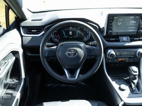 Used 2021 Toyota RAV4 XSE image 17
