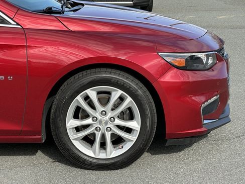 Used 2017 Chevrolet Malibu LT w/ Driver Confidence Package image 38