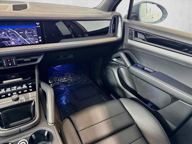 Certified 2026 Porsche Cayenne AWD/4WD image 22