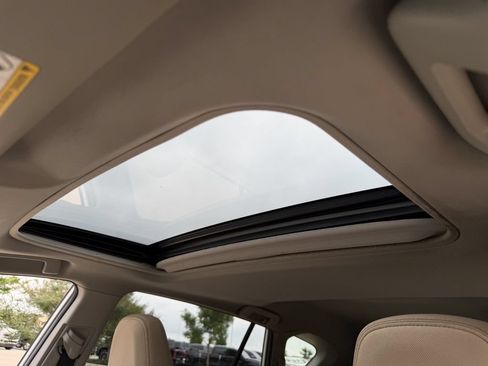 Used 2015 Toyota RAV4 XLE FWD image 24