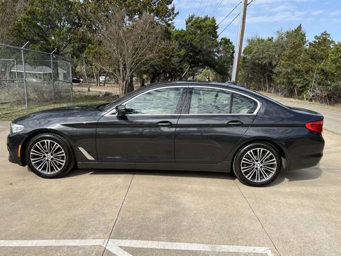 Used 2019 BMW 530i w/ Convenience Package image 6
