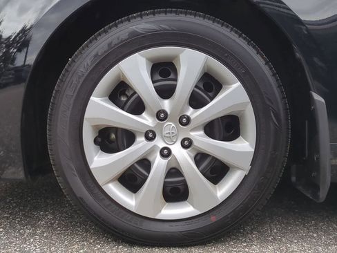 Used 2025 Toyota Corolla LE image 14